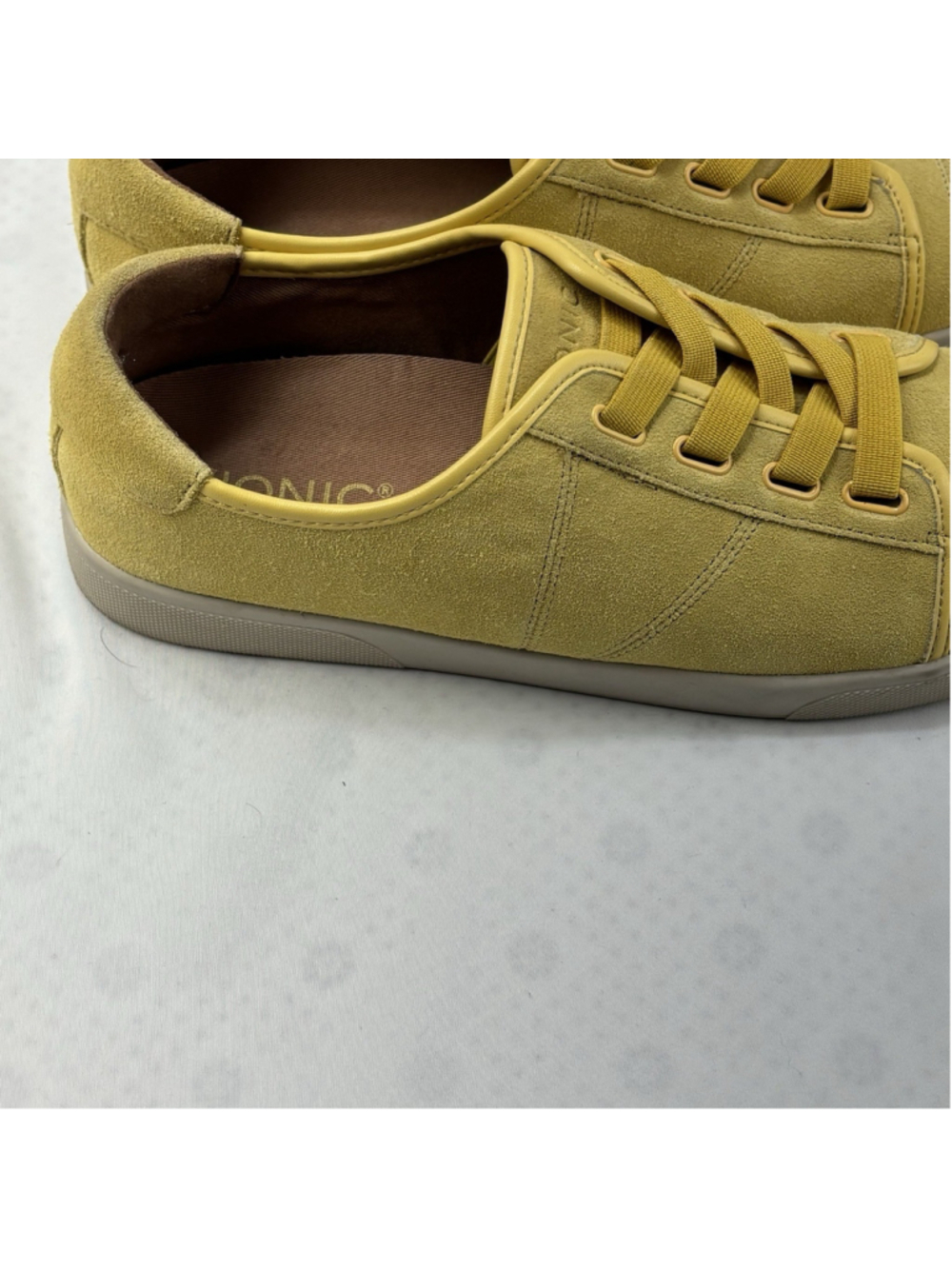 Vionic Women's Yellow Suede Sneakers Sz 8 Orthotic Arch Support Casual Shoes - Picture 9 of 9